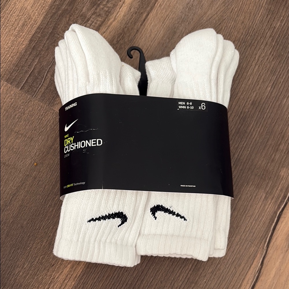 Nike White Crew Socks Ribbed Cotton Hosiery